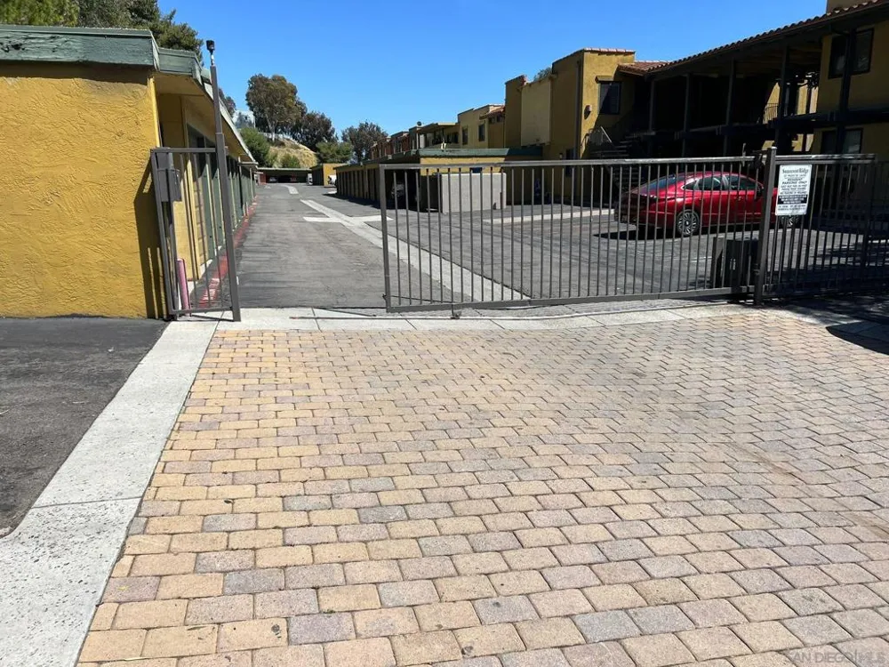 2360 Paseo De Laura #16 Oceanside, CA 92056