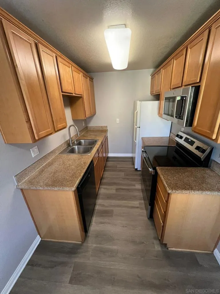 2360 Paseo De Laura #16 Oceanside, CA 92056