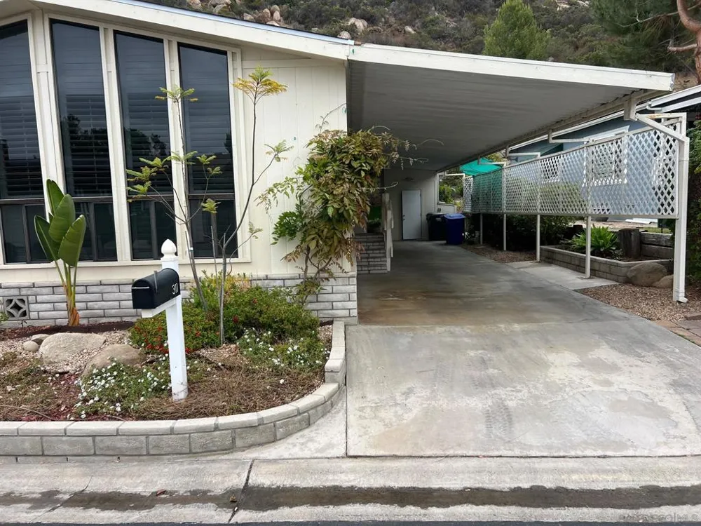8975 Lawrence Welk #SPC 311 Escondido, CA 92026