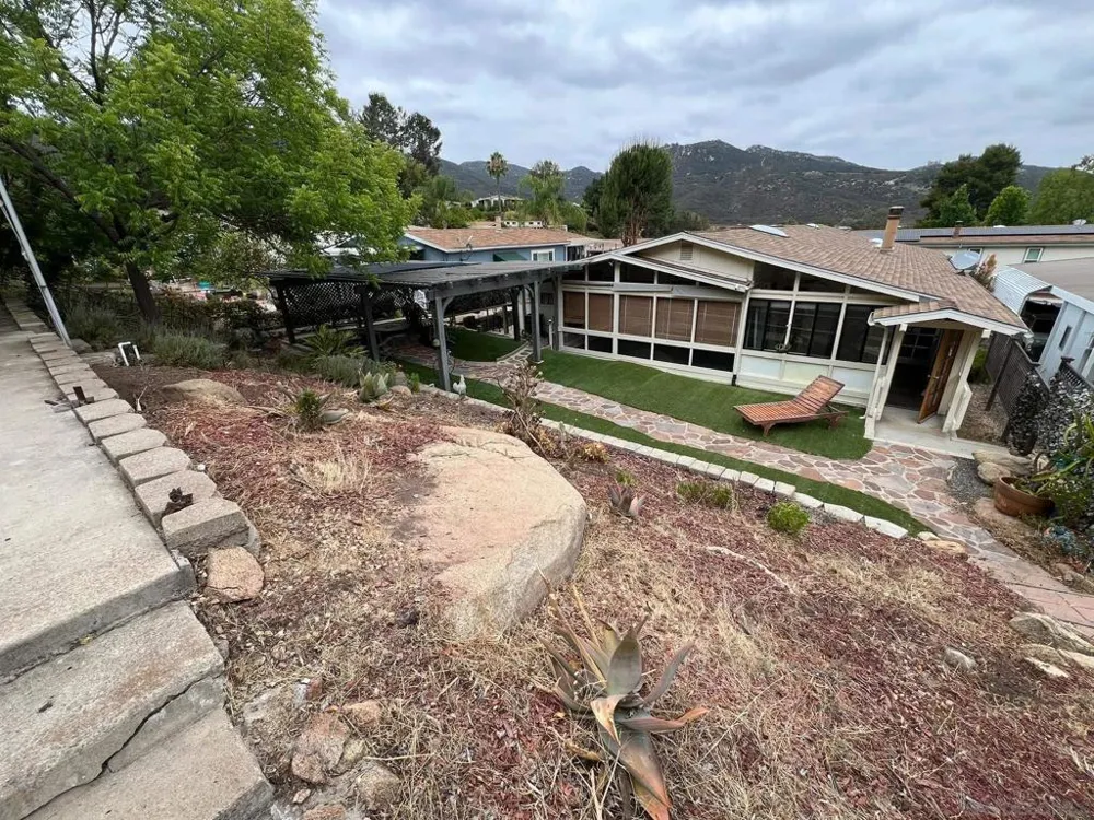8975 Lawrence Welk #SPC 311 Escondido, CA 92026