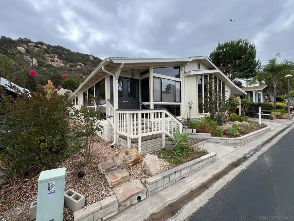 8975 Lawrence Welk #SPC 311 Escondido, CA 92026