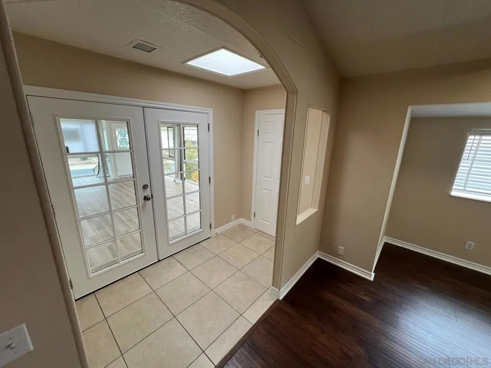 8975 Lawrence Welk #SPC 311 Escondido, CA 92026