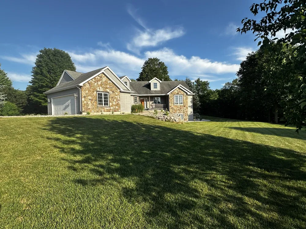 5752 Windsong Drive Delton, MI 49046