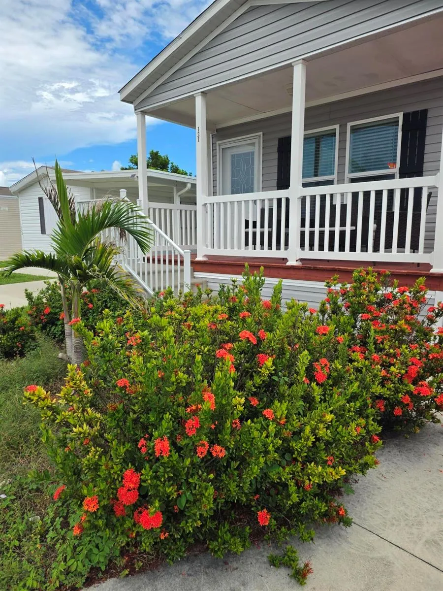 121 Sandhill Boulevard Fort Pierce, FL 34982