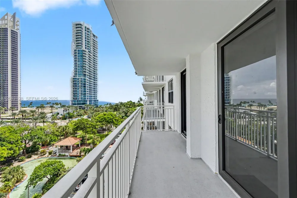 210 174th St #816 Sunny Isles Beach, FL 33160