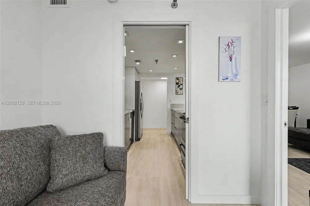 210 174th St #816 Sunny Isles Beach, FL 33160