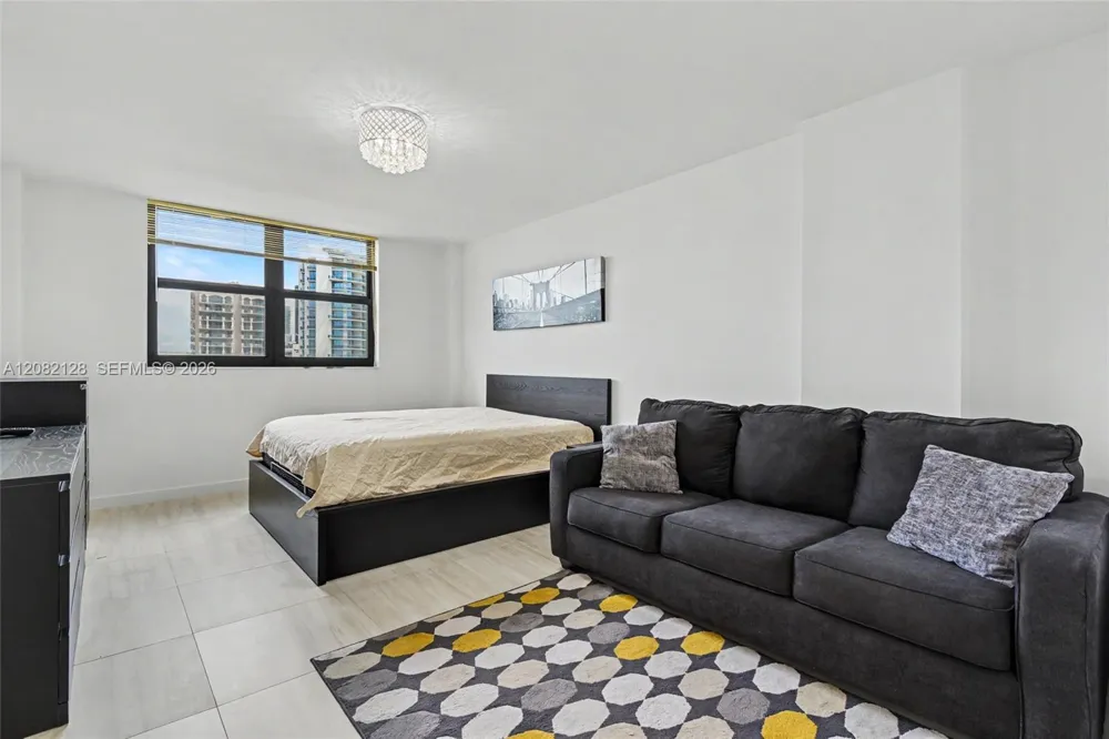 210 174th St #816 Sunny Isles Beach, FL 33160