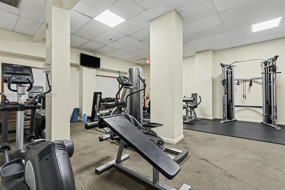 210 174th St #816 Sunny Isles Beach, FL 33160