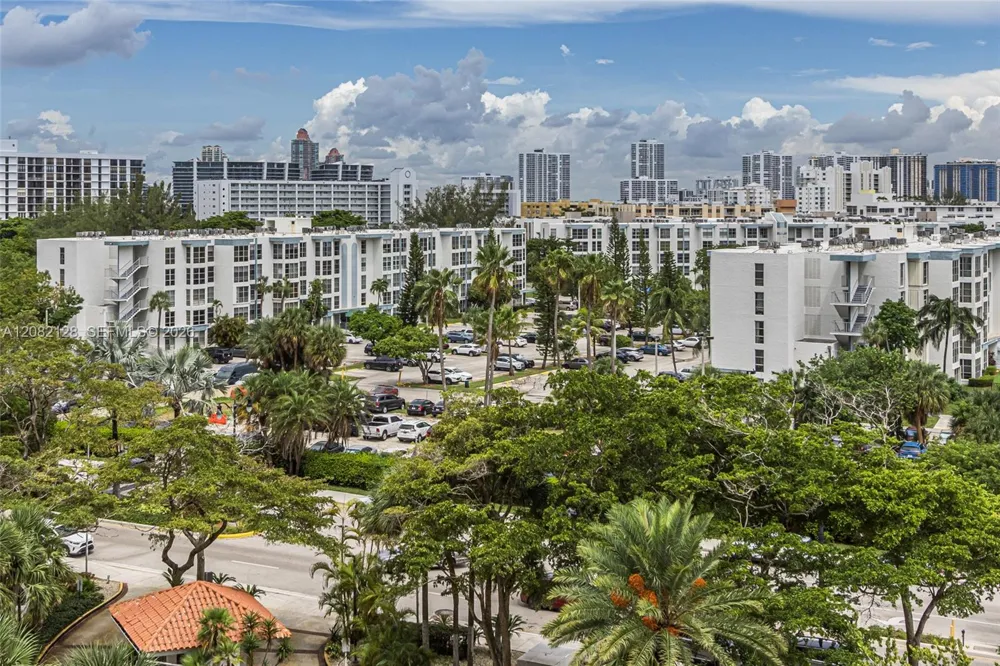 210 174th St #816 Sunny Isles Beach, FL 33160