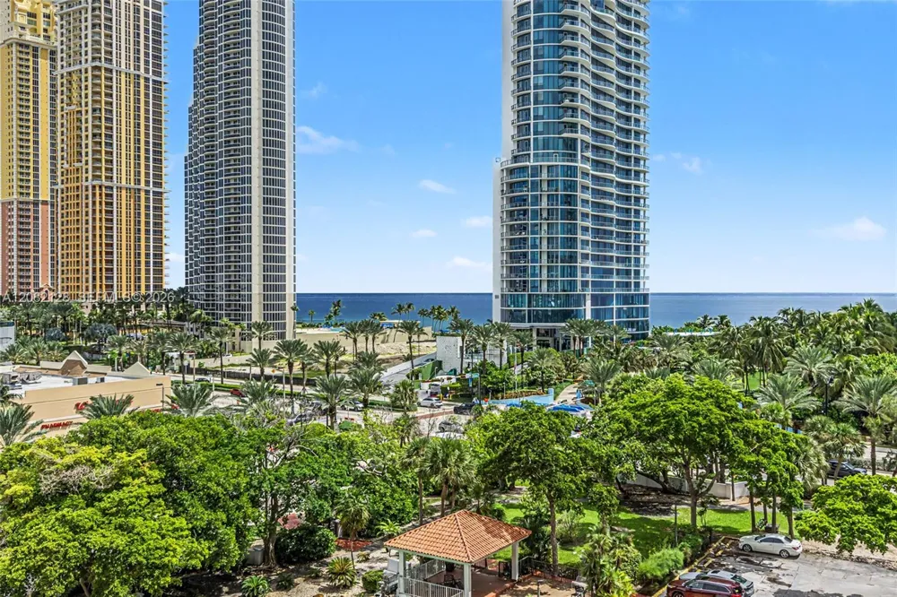 210 174th St #816 Sunny Isles Beach, FL 33160