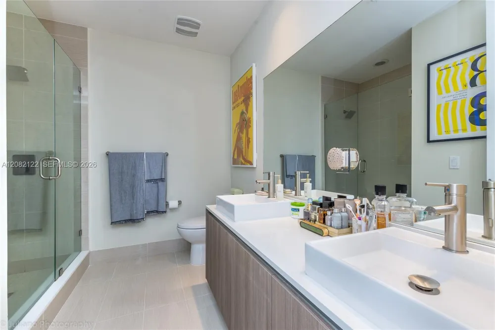 201 SW 17th Rd #807 Miami, FL 33129