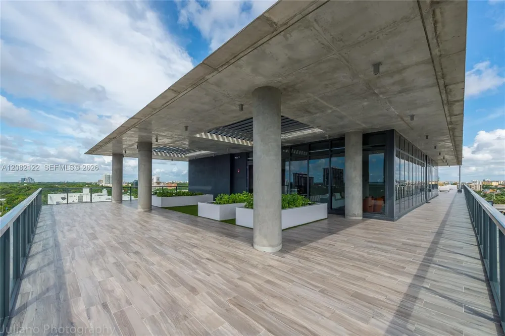 201 SW 17th Rd #807 Miami, FL 33129