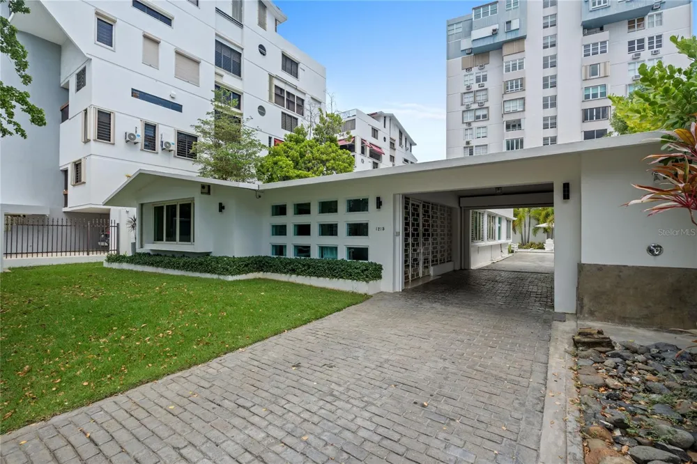 1215 CALLE LUCHETTI San Juan, PR 00907