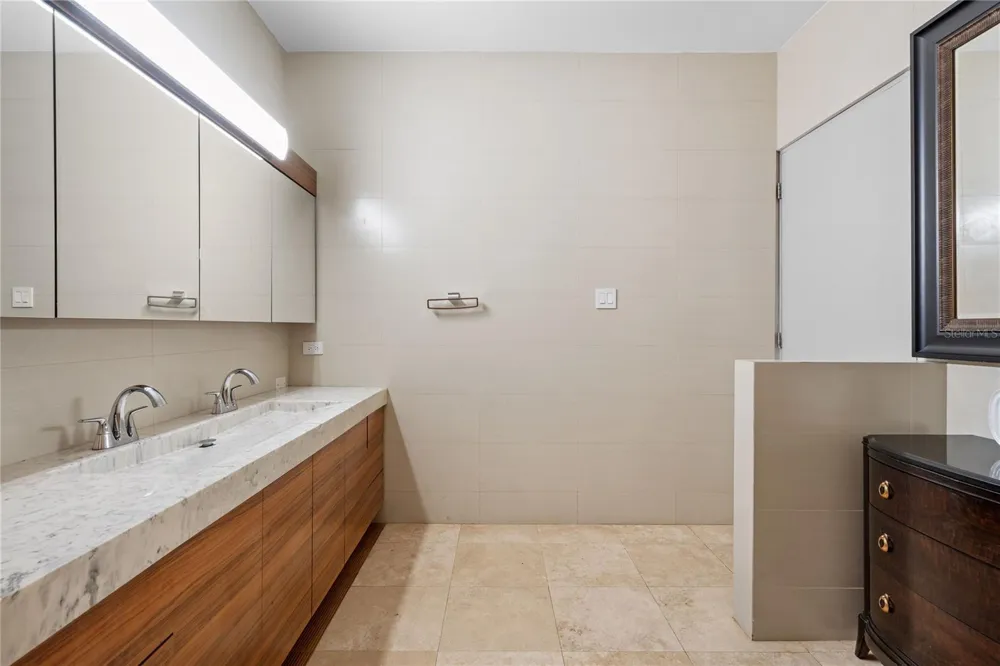 1215 CALLE LUCHETTI San Juan, PR 00907