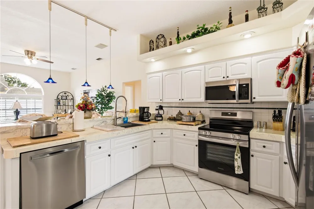 8704 CYPRESS LAKES BOULEVARD New Port Richey, FL 34653