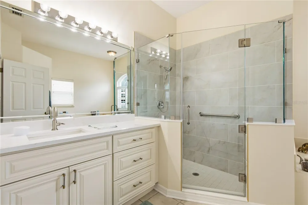 8704 CYPRESS LAKES BOULEVARD New Port Richey, FL 34653
