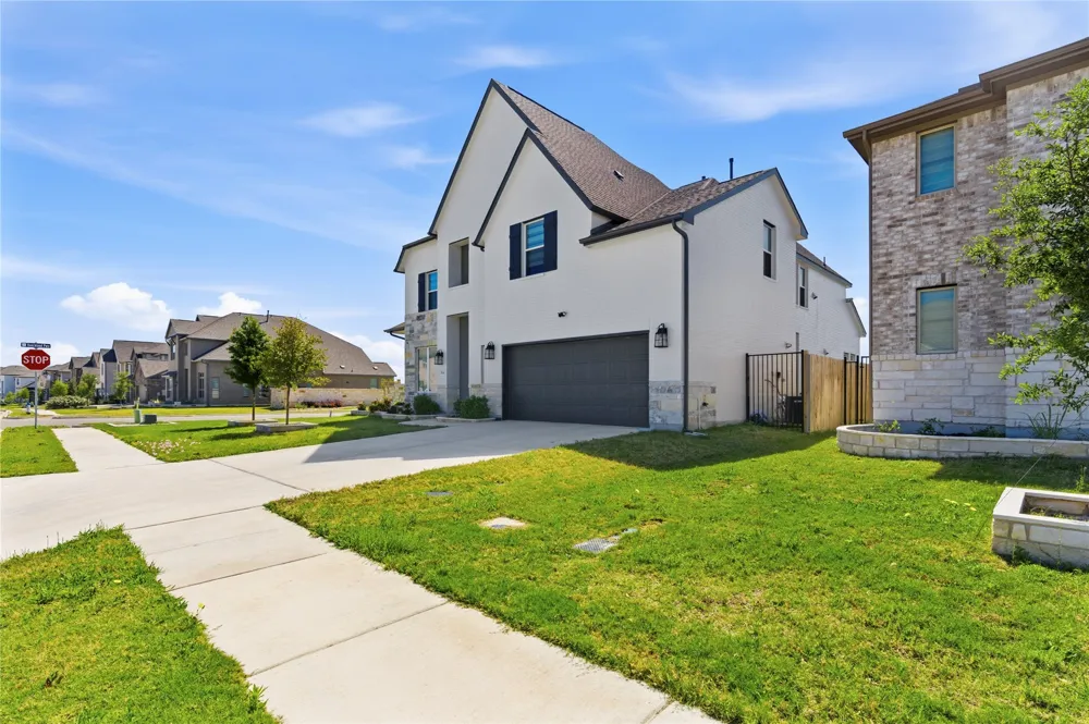 396 Hollister Drive Liberty Hill, TX 78642
