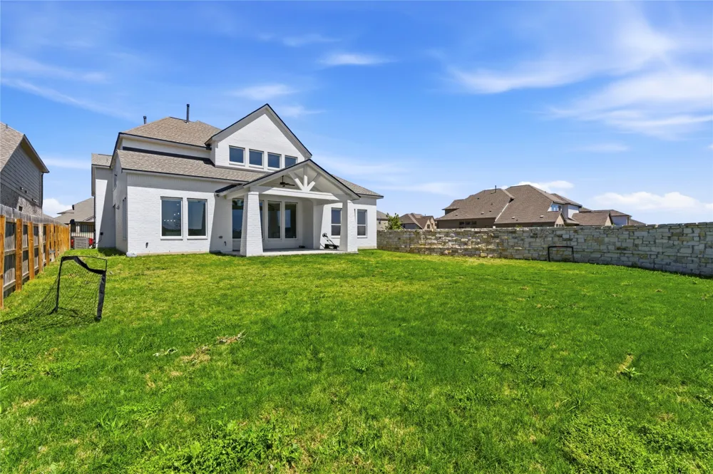 396 Hollister Drive Liberty Hill, TX 78642