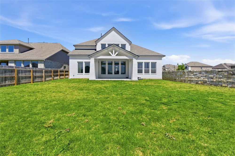 396 Hollister Drive Liberty Hill, TX 78642
