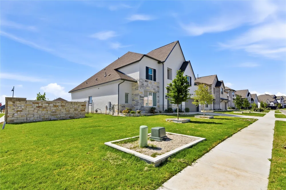 396 Hollister Drive Liberty Hill, TX 78642