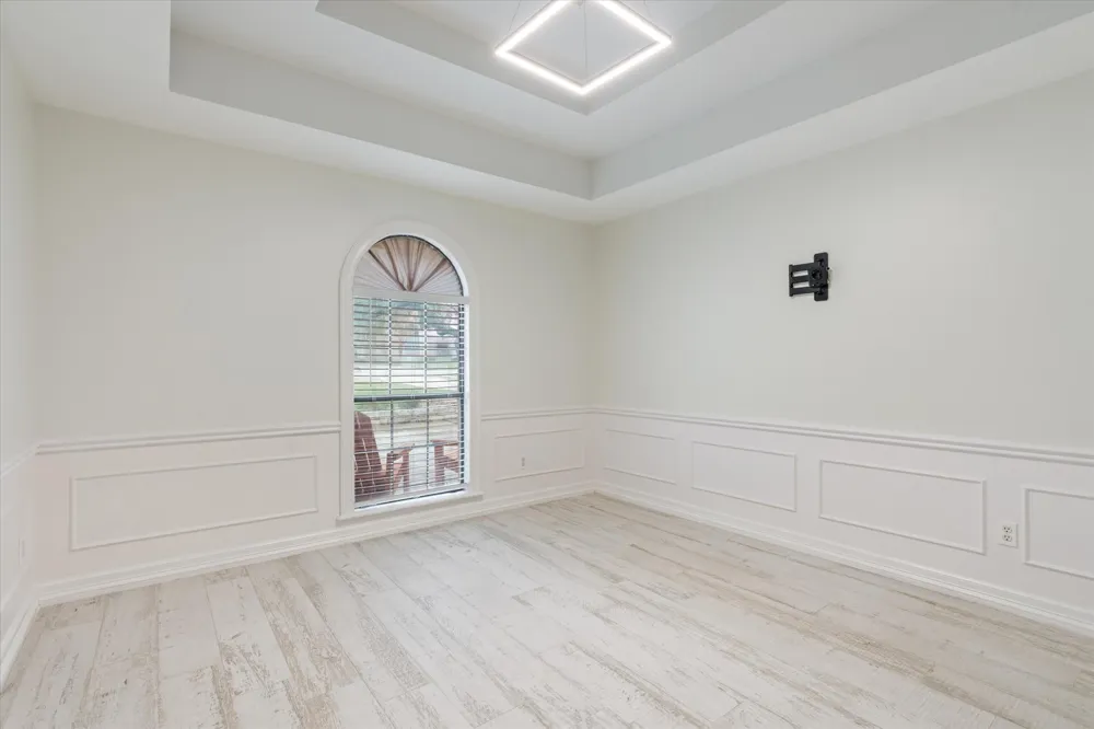 109 White Sands Drive Lakeway, TX 78734