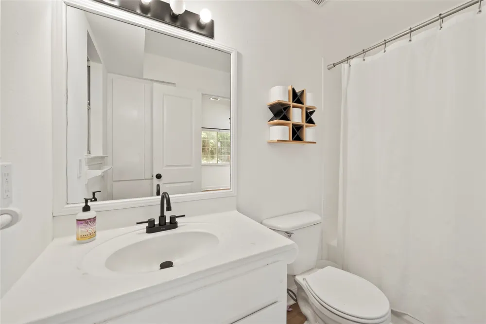 2509 Quarry Road #A Austin, TX 78703