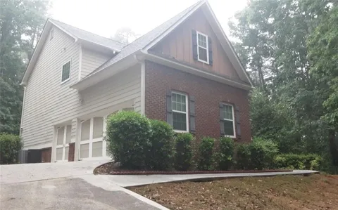 2532 Lois Court