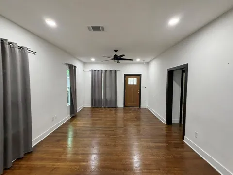 7305 Capitol Street