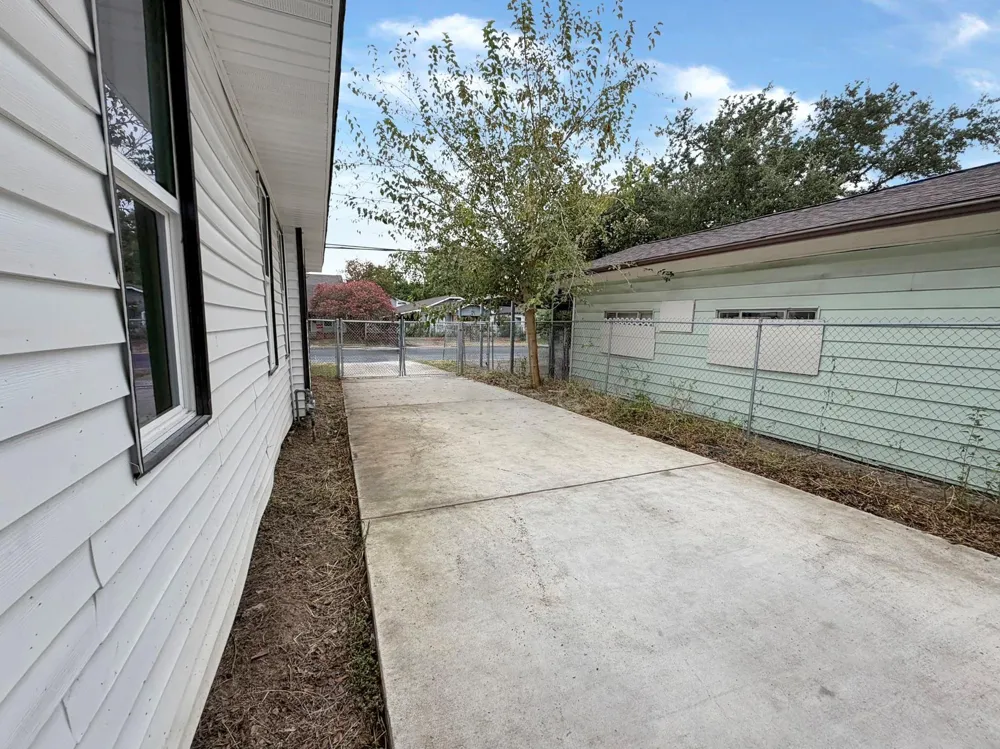 7305 Capitol Street Houston, TX 77011