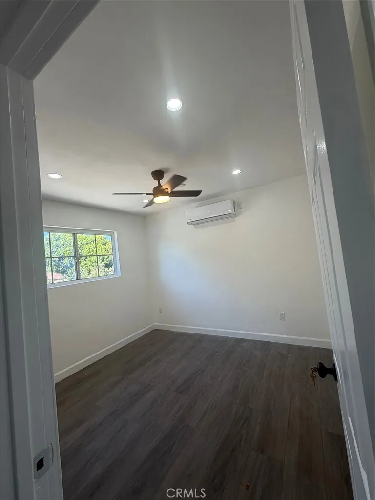 1550 W 59th Place Los Angeles, CA 90047