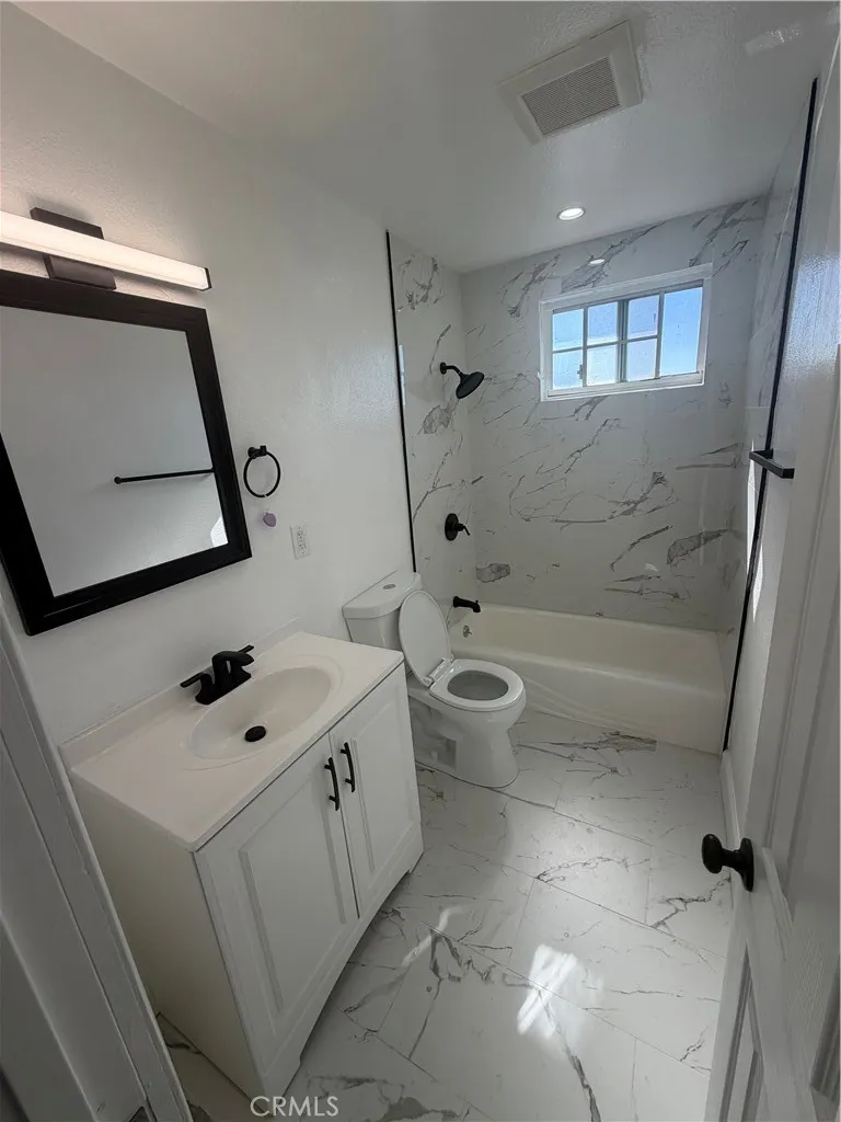 1550 W 59th Place Los Angeles, CA 90047