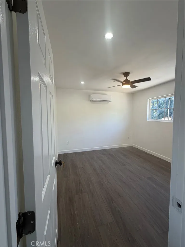 1550 W 59th Place Los Angeles, CA 90047