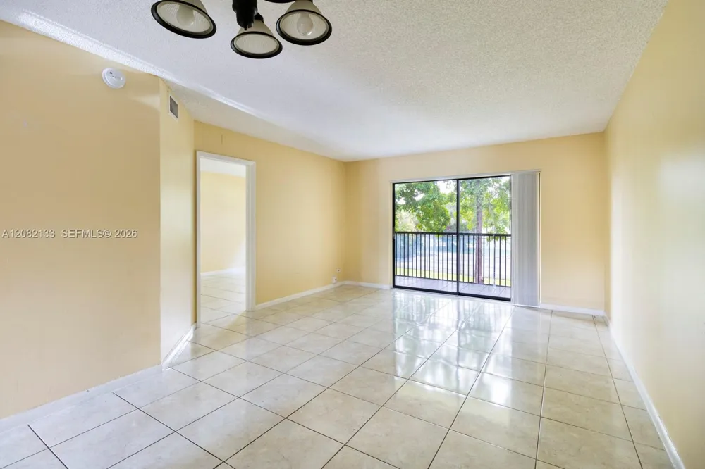 9022 NW 28th Dr #2-212 Coral Springs, FL 33065
