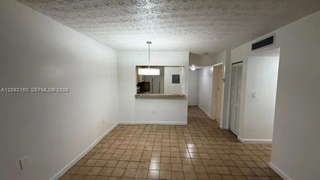 6070 W 18th Ave #306 Hialeah, FL 33012
