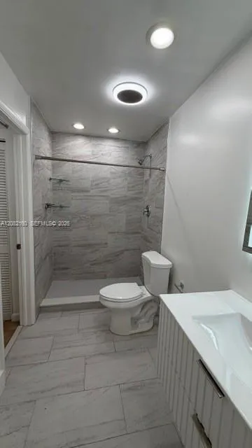6070 W 18th Ave #306 Hialeah, FL 33012