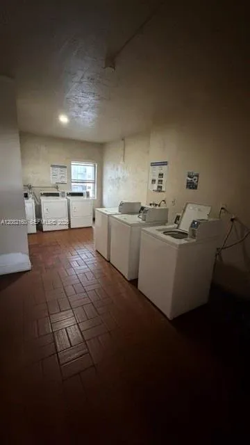 6070 W 18th Ave #306 Hialeah, FL 33012