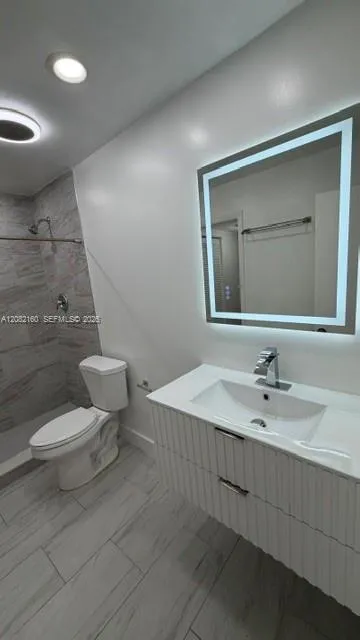 6070 W 18th Ave #306 Hialeah, FL 33012