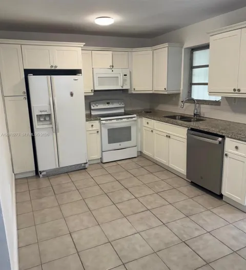 3447 NW 2nd Ter #3447