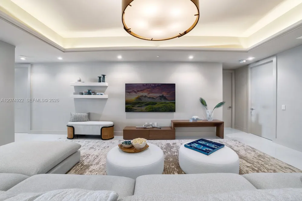5959 Collins Ave #1606 Miami Beach, FL 33140