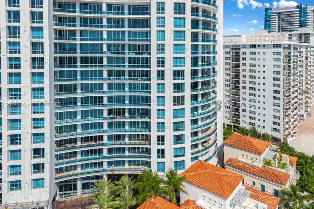5959 Collins Ave #1606 Miami Beach, FL 33140