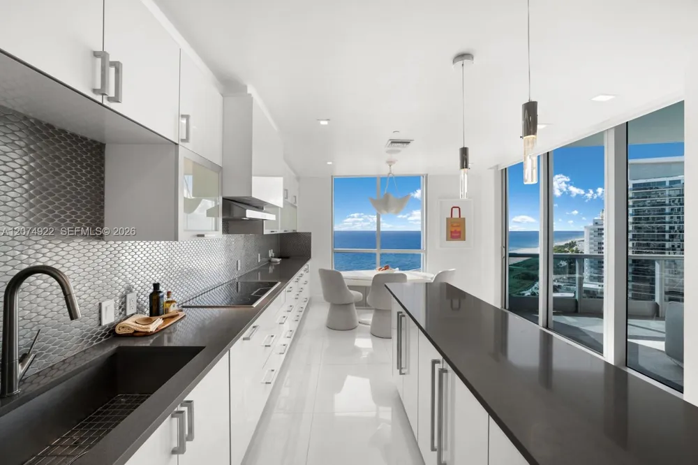 5959 Collins Ave #1606 Miami Beach, FL 33140