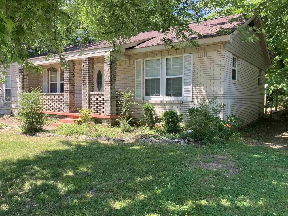 1112 EDGEWOOD AVE Brownsville, TN 38012