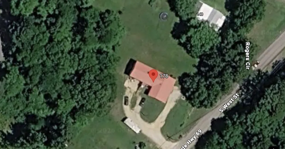 178 S West St Decaturville, TN 38329