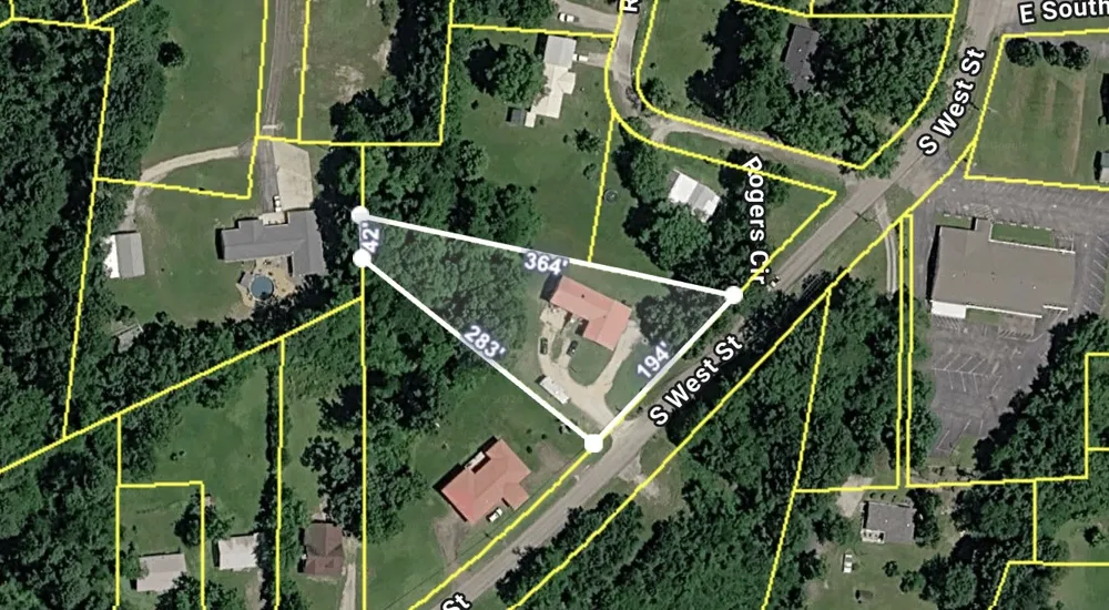 178 S West St Decaturville, TN 38329