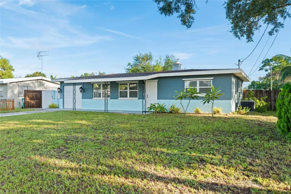 10811 VALENCIA TERRACE Seminole, FL 33772