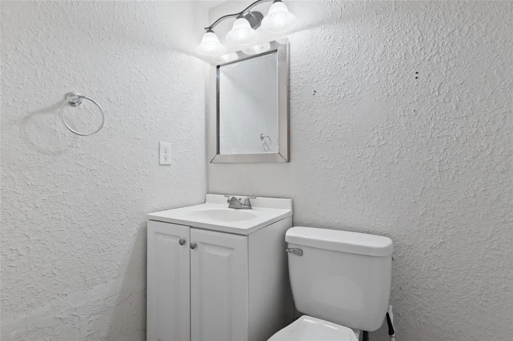 10811 VALENCIA TERRACE Seminole, FL 33772