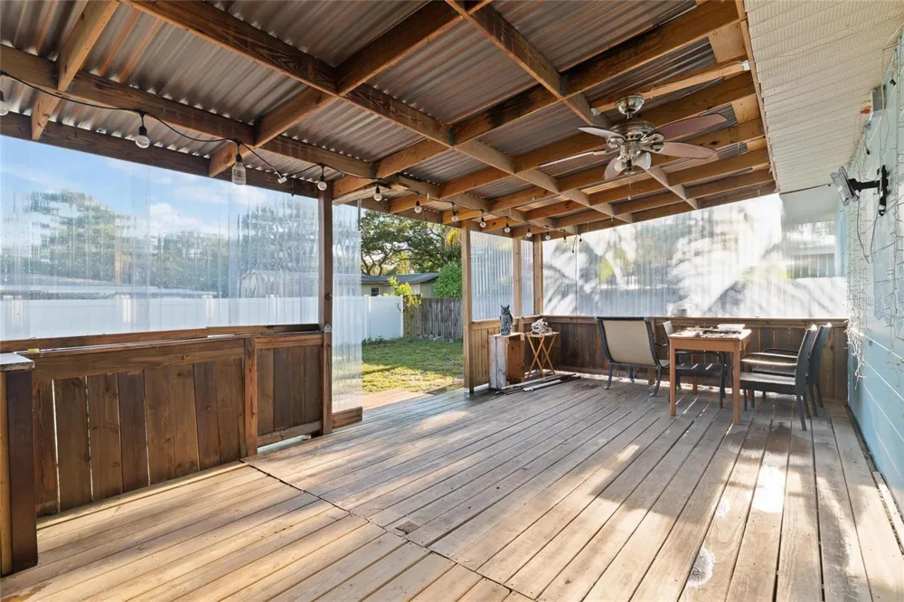 10811 VALENCIA TERRACE Seminole, FL 33772