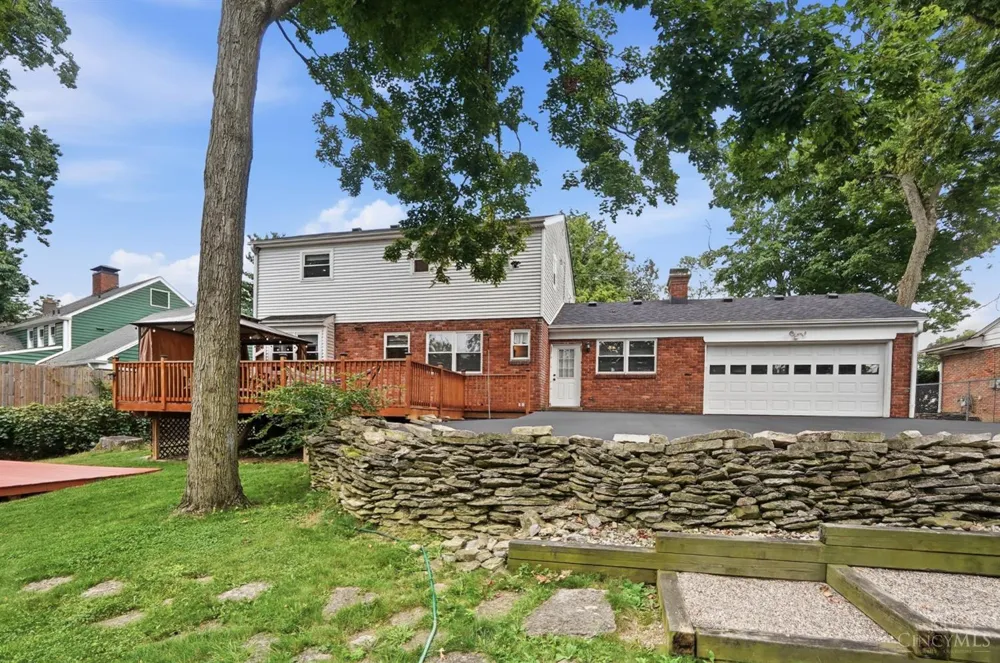 8949 Paw Paw Lane Sycamore, OH 45236