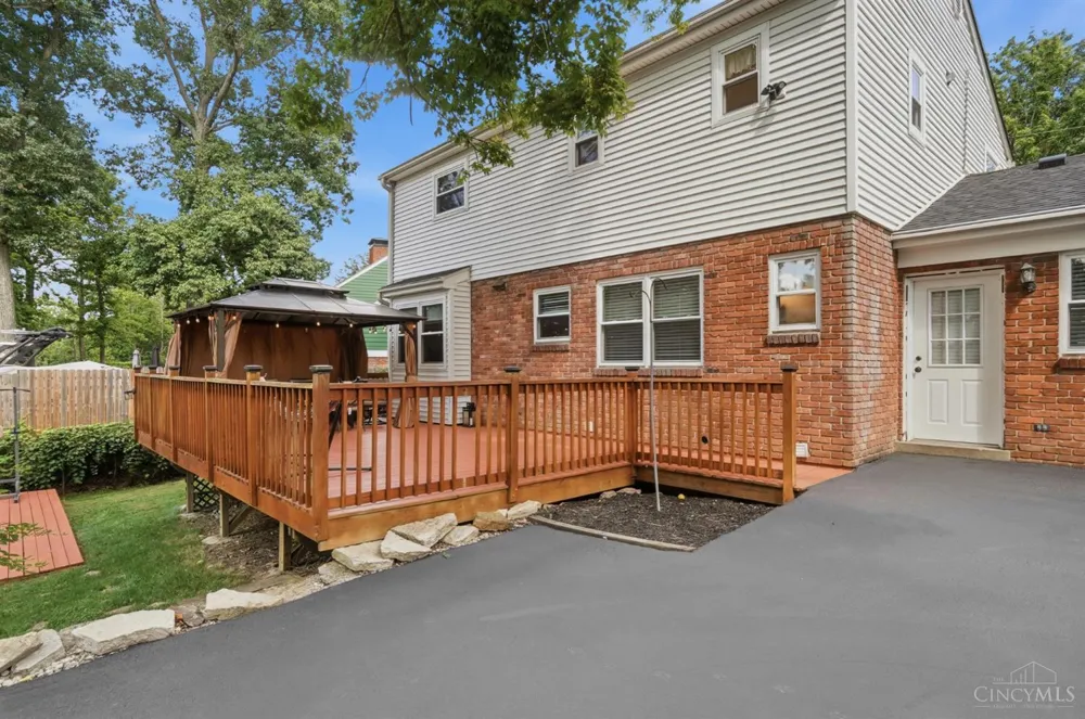 8949 Paw Paw Lane Sycamore, OH 45236