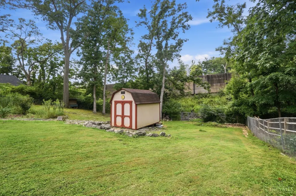 8949 Paw Paw Lane Sycamore, OH 45236